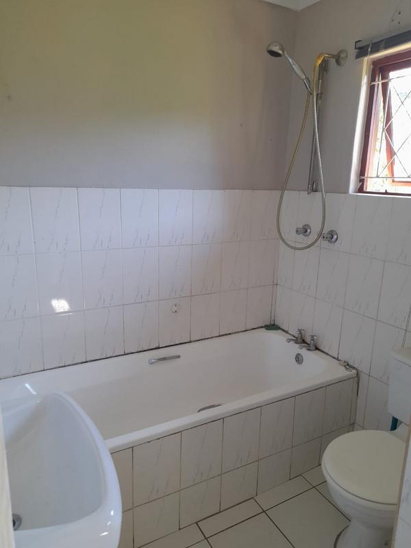 To Let 1 Bedroom Property for Rent in Inchanga KwaZulu-Natal