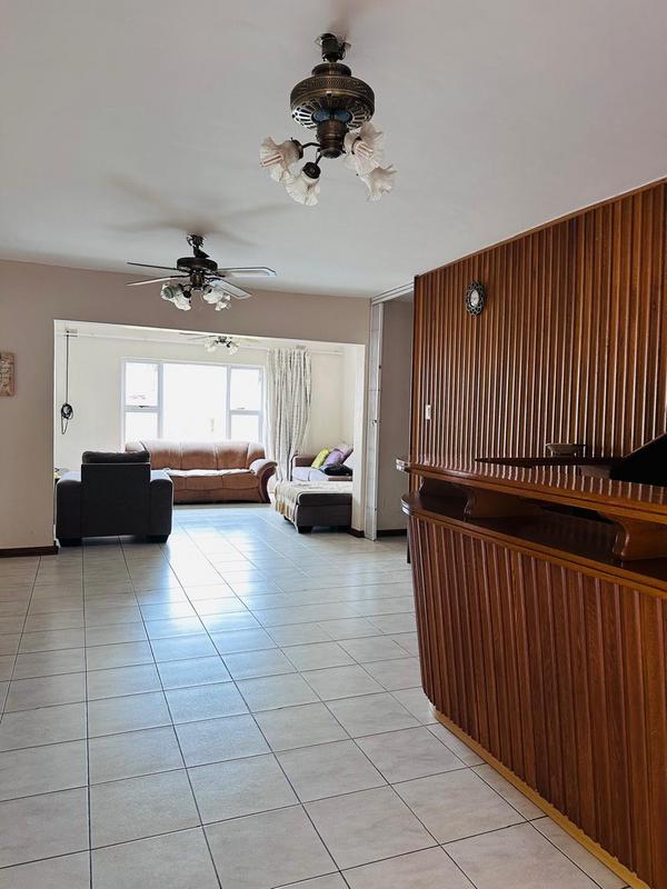 5 Bedroom Property for Sale in Inyala Park KwaZulu-Natal