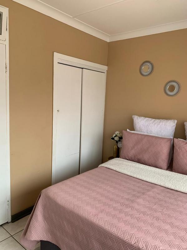 2 Bedroom Property for Sale in Pinetown KwaZulu-Natal