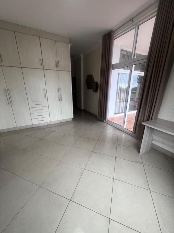 To Let 4 Bedroom Property for Rent in Umhlanga Ridge KwaZulu-Natal