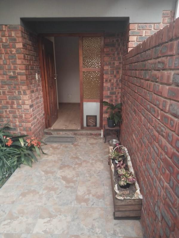 3 Bedroom Property for Sale in Newcastle KwaZulu-Natal