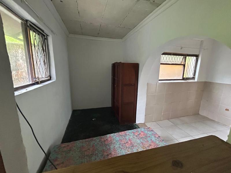 To Let 1 Bedroom Property for Rent in Port Edward KwaZulu-Natal