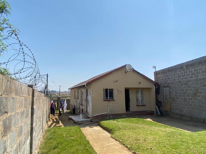 2 Bedroom Property for Sale in Madadeni KwaZulu-Natal