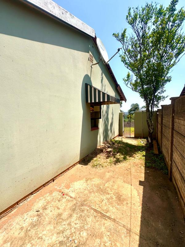 2 Bedroom Property for Sale in Woodlands KwaZulu-Natal