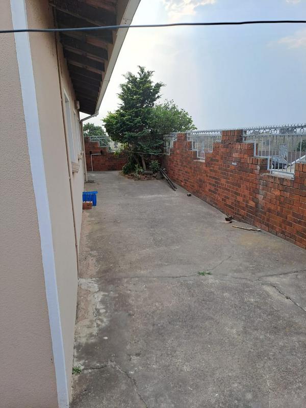 3 Bedroom Property for Sale in Chatsworth KwaZulu-Natal