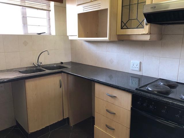 To Let 2 Bedroom Property for Rent in Essenwood KwaZulu-Natal