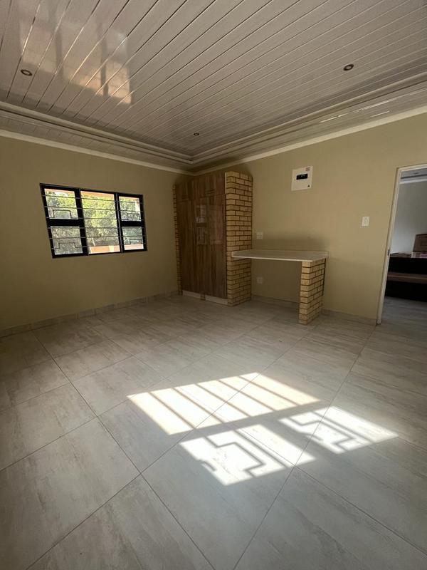 To Let 2 Bedroom Property for Rent in Umtentweni KwaZulu-Natal