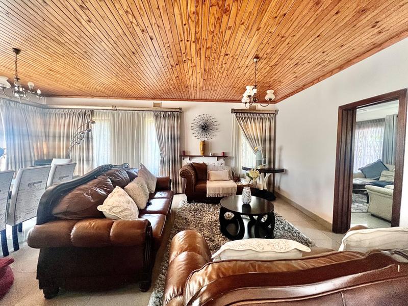 5 Bedroom Property for Sale in Hayfields KwaZulu-Natal