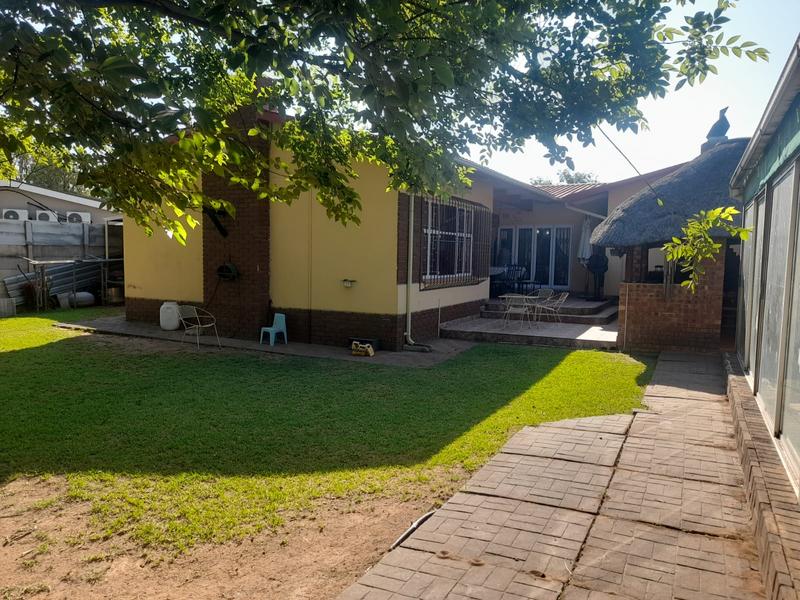 4 Bedroom Property for Sale in Huttenheights KwaZulu-Natal