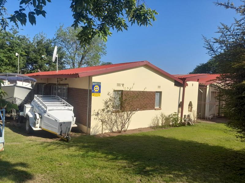 4 Bedroom Property for Sale in Huttenheights KwaZulu-Natal