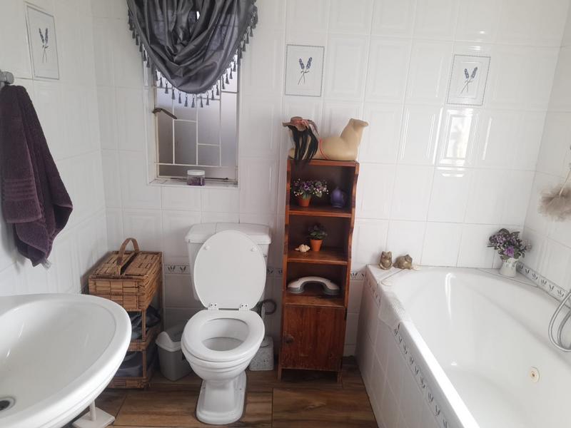 4 Bedroom Property for Sale in Huttenheights KwaZulu-Natal