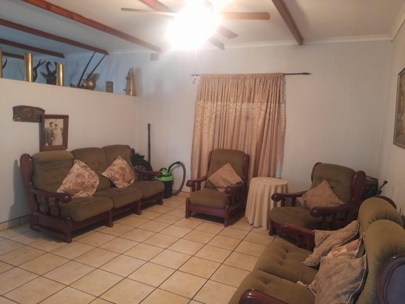 4 Bedroom Property for Sale in Huttenheights KwaZulu-Natal