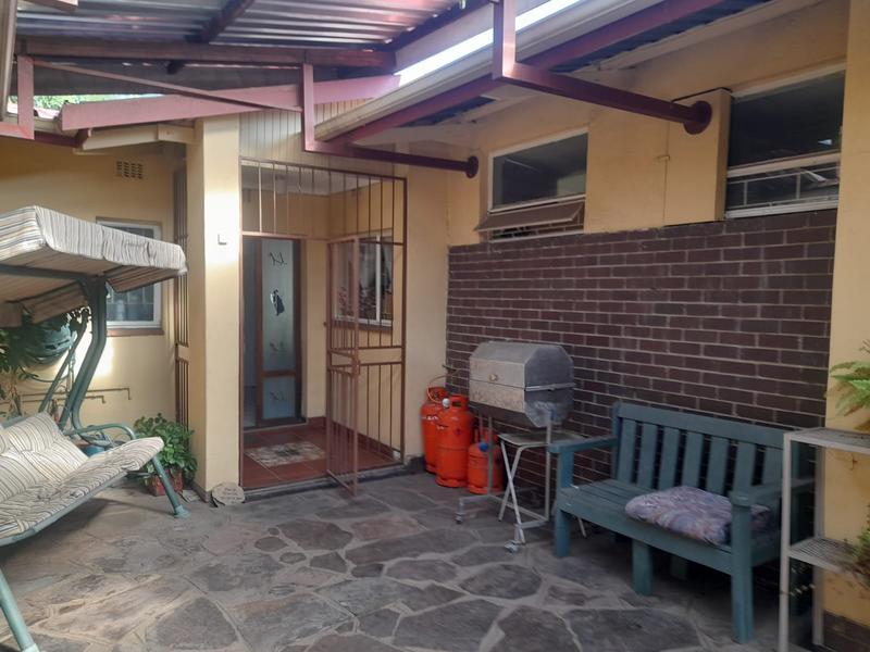 4 Bedroom Property for Sale in Huttenheights KwaZulu-Natal