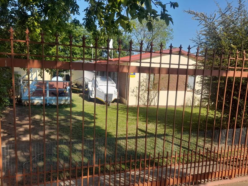 4 Bedroom Property for Sale in Huttenheights KwaZulu-Natal