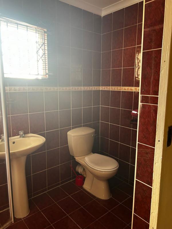 4 Bedroom Property for Sale in Newlands West KwaZulu-Natal