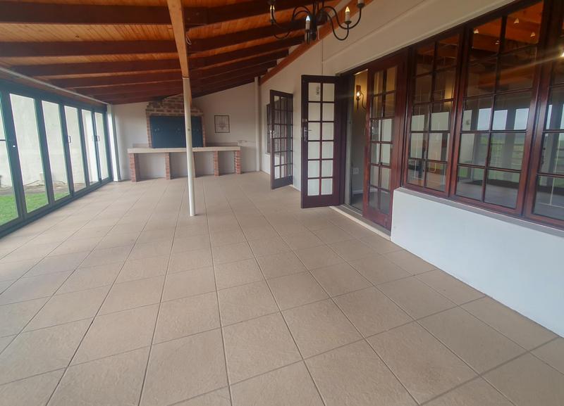 To Let 4 Bedroom Property for Rent in Underberg KwaZulu-Natal