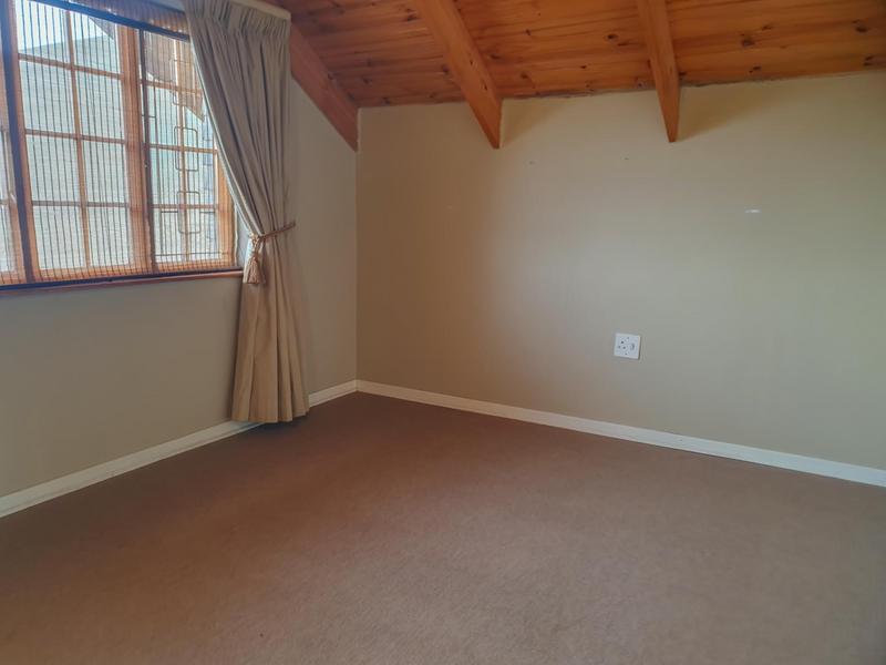 To Let 4 Bedroom Property for Rent in Underberg KwaZulu-Natal