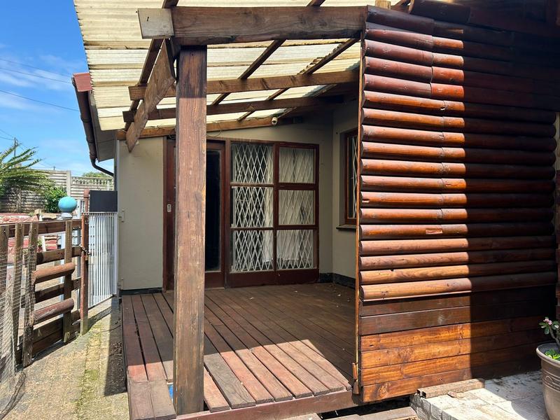 To Let 3 Bedroom Property for Rent in Margate KwaZulu-Natal