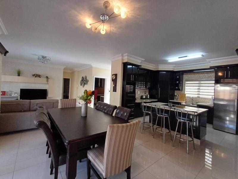 To Let 4 Bedroom Property for Rent in Mount Edgecombe KwaZulu-Natal