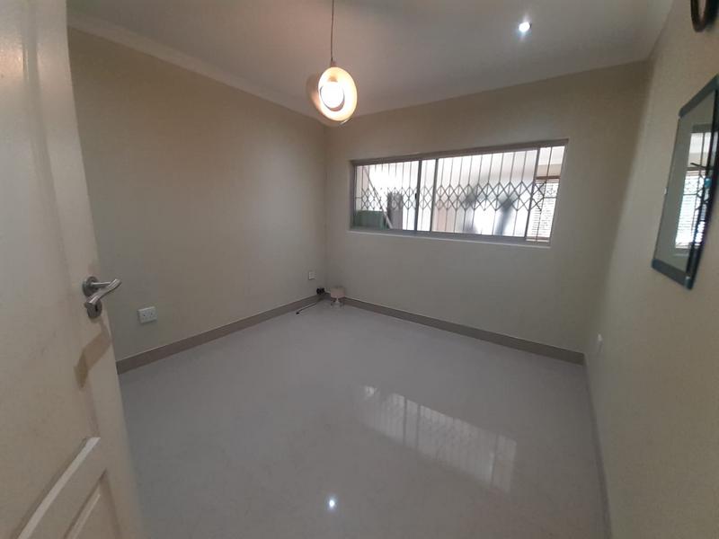 To Let 3 Bedroom Property for Rent in Sherwood KwaZulu-Natal