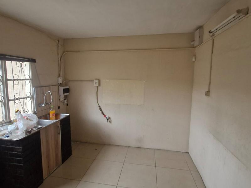 To Let 2 Bedroom Property for Rent in Chatsworth KwaZulu-Natal