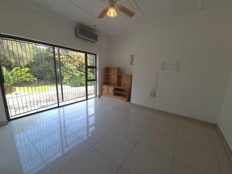 To Let 3 Bedroom Property for Rent in Uvongo KwaZulu-Natal