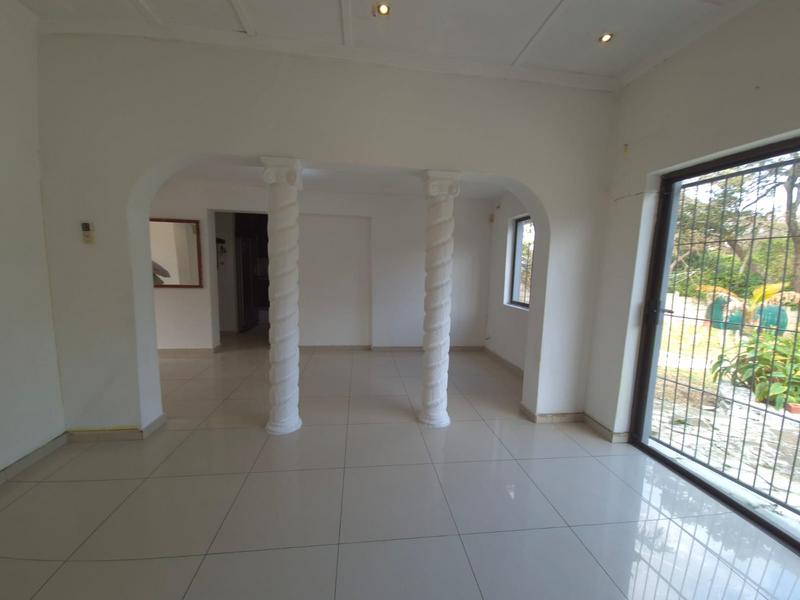 To Let 3 Bedroom Property for Rent in Uvongo KwaZulu-Natal