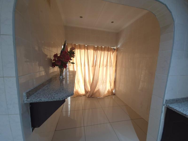 To Let 3 Bedroom Property for Rent in Uvongo KwaZulu-Natal