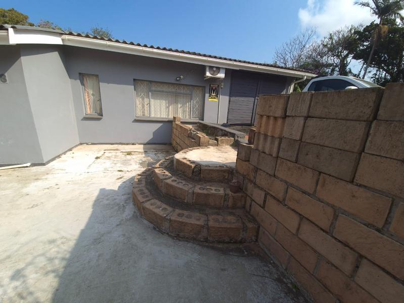 To Let 3 Bedroom Property for Rent in Uvongo KwaZulu-Natal