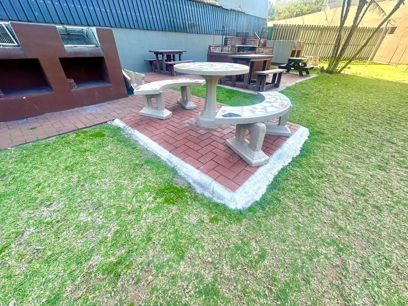 To Let 2 Bedroom Property for Rent in Doonside KwaZulu-Natal