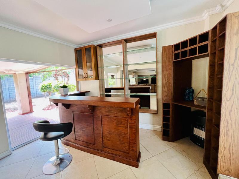 7 Bedroom Property for Sale in Farningham Ridge KwaZulu-Natal