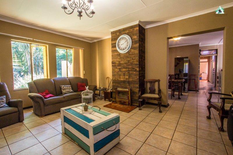 To Let 4 Bedroom Property for Rent in Sunnyridge KwaZulu-Natal