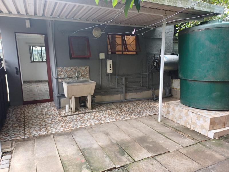 To Let 1 Bedroom Property for Rent in Malvern KwaZulu-Natal