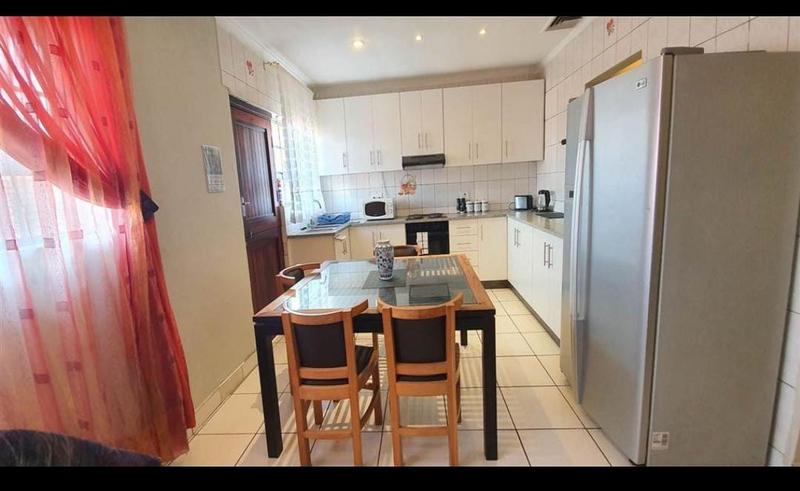 To Let 4 Bedroom Property for Rent in Musgrave KwaZulu-Natal