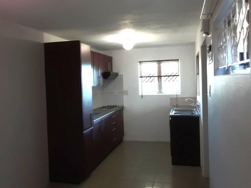 To Let 1 Bedroom Property for Rent in Newlands West KwaZulu-Natal