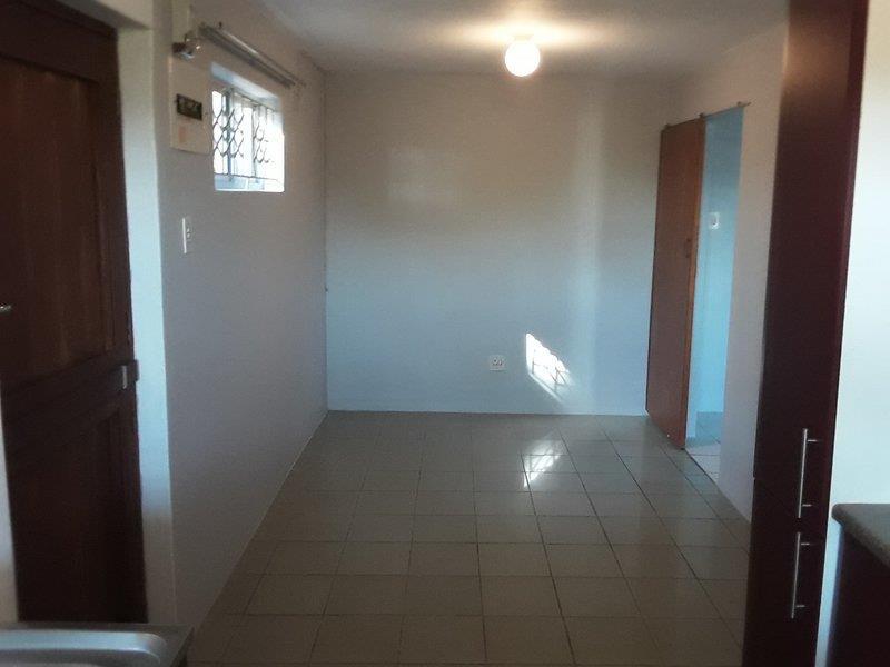 To Let 1 Bedroom Property for Rent in Newlands West KwaZulu-Natal