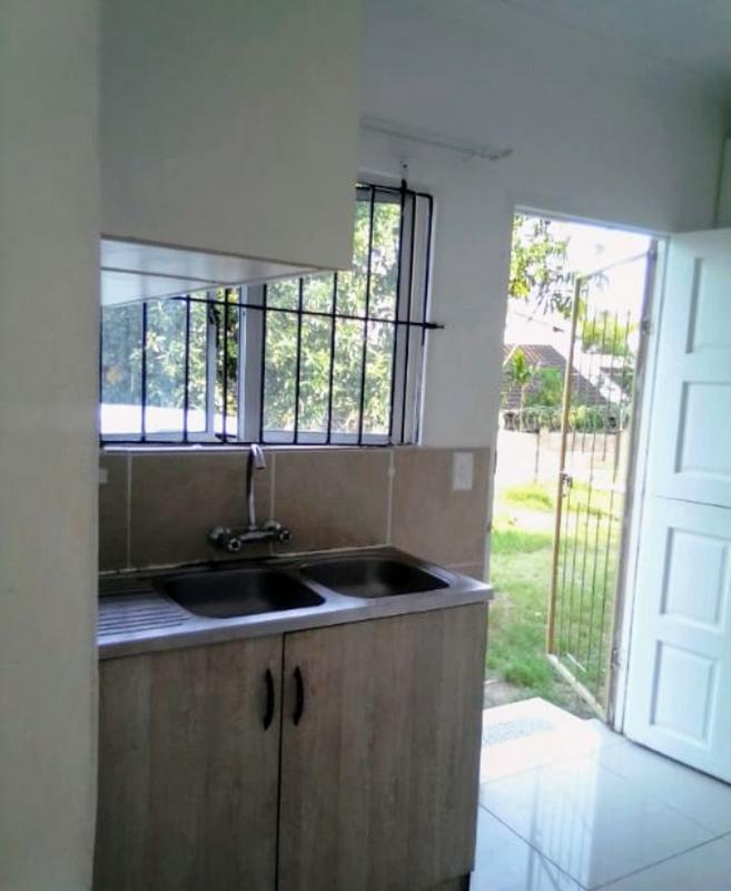 To Let 3 Bedroom Property for Rent in Newlands West KwaZulu-Natal