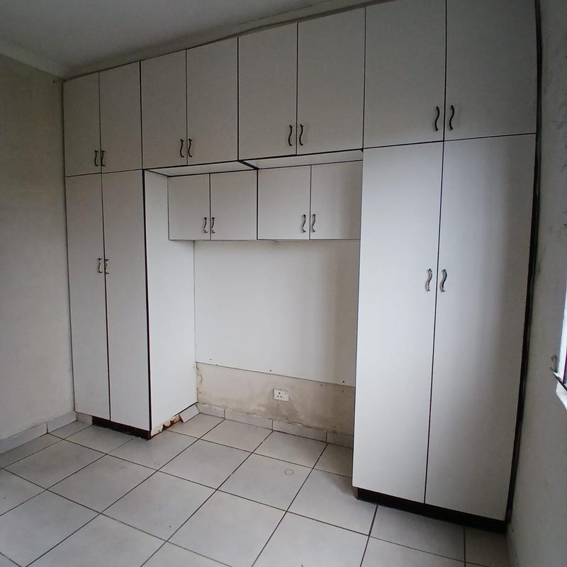 To Let 1 Bedroom Property for Rent in Montclair KwaZulu-Natal