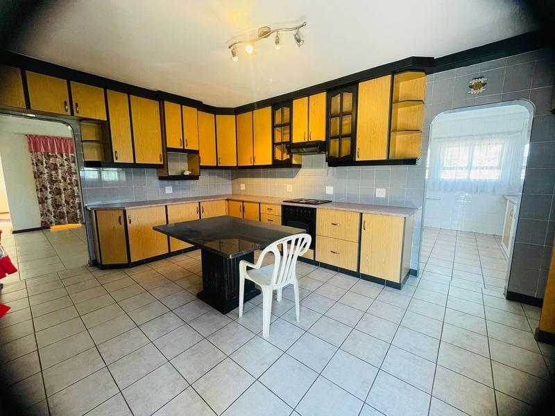 8 Bedroom Property for Sale in Klaarwater KwaZulu-Natal