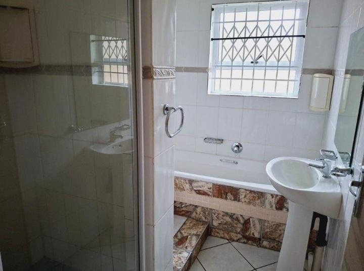 To Let 3 Bedroom Property for Rent in Shelly Beach KwaZulu-Natal