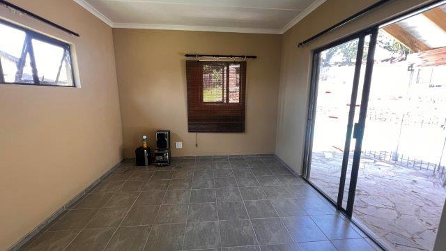 To Let 4 Bedroom Property for Rent in Northdene KwaZulu-Natal