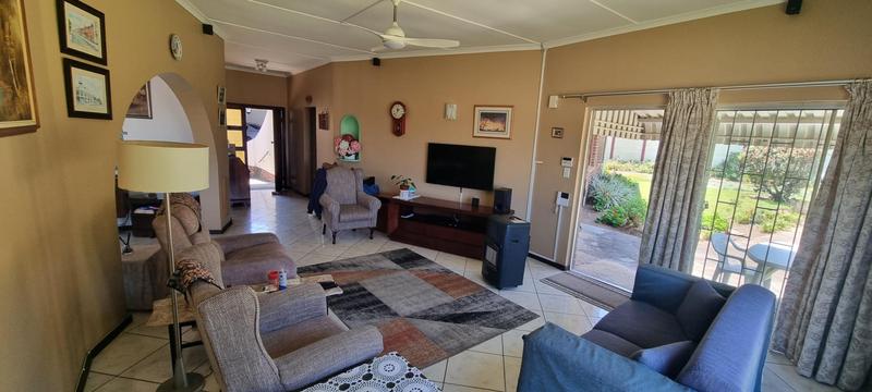 4 Bedroom Property for Sale in Umtentweni KwaZulu-Natal