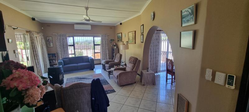 4 Bedroom Property for Sale in Umtentweni KwaZulu-Natal