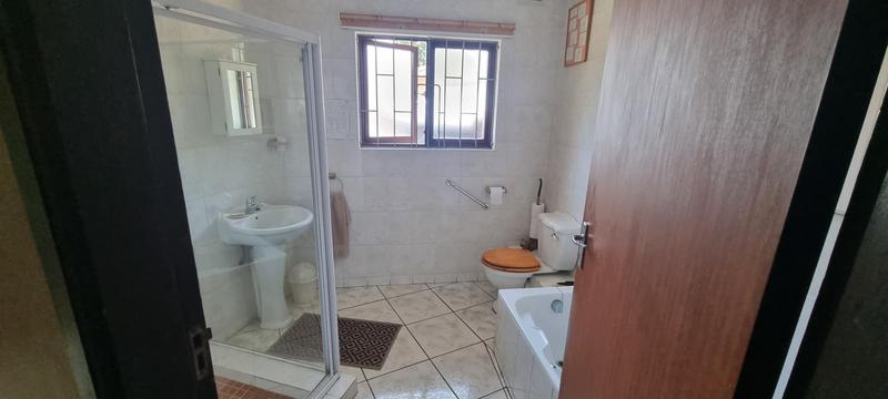 4 Bedroom Property for Sale in Umtentweni KwaZulu-Natal