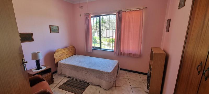 4 Bedroom Property for Sale in Umtentweni KwaZulu-Natal