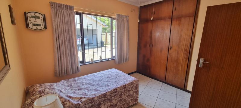 4 Bedroom Property for Sale in Umtentweni KwaZulu-Natal