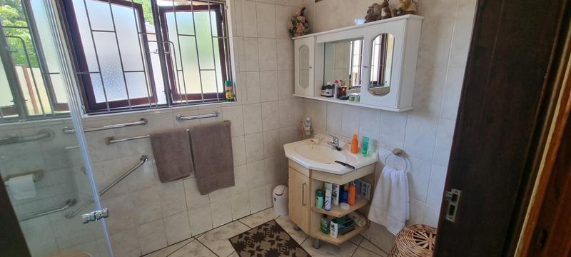 4 Bedroom Property for Sale in Umtentweni KwaZulu-Natal