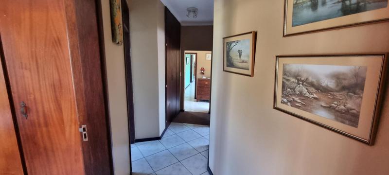 4 Bedroom Property for Sale in Umtentweni KwaZulu-Natal