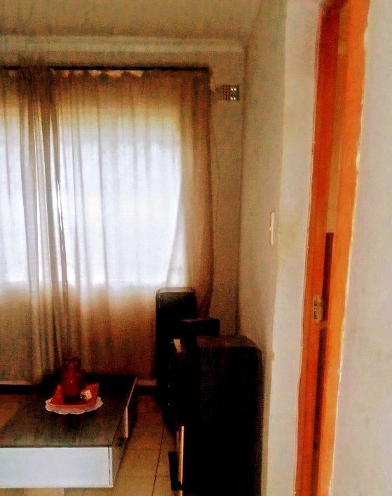 To Let 2 Bedroom Property for Rent in Umlazi KwaZulu-Natal