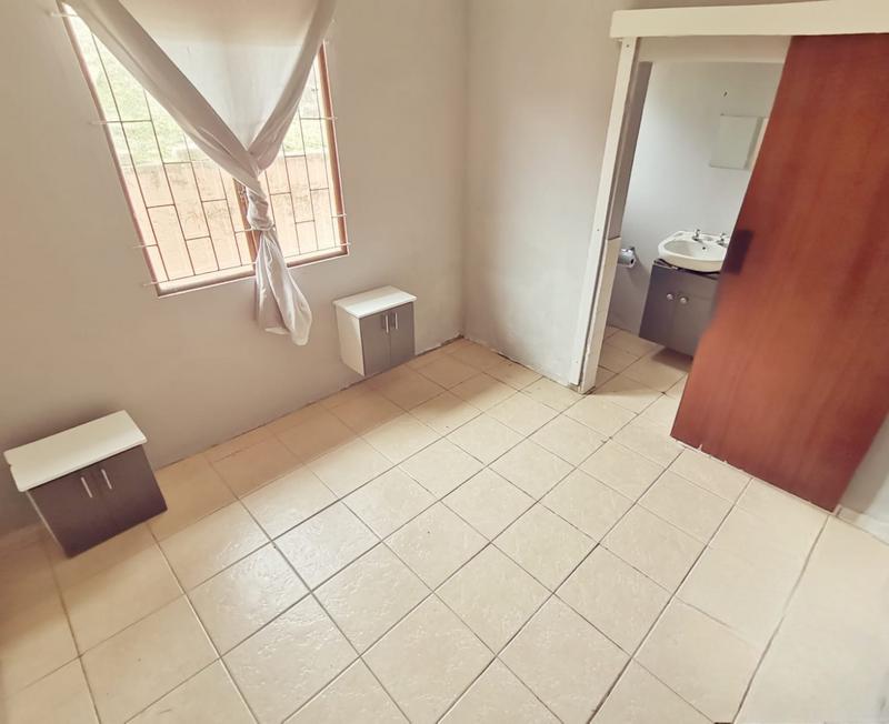 To Let 2 Bedroom Property for Rent in Reservoir Hills KwaZulu-Natal